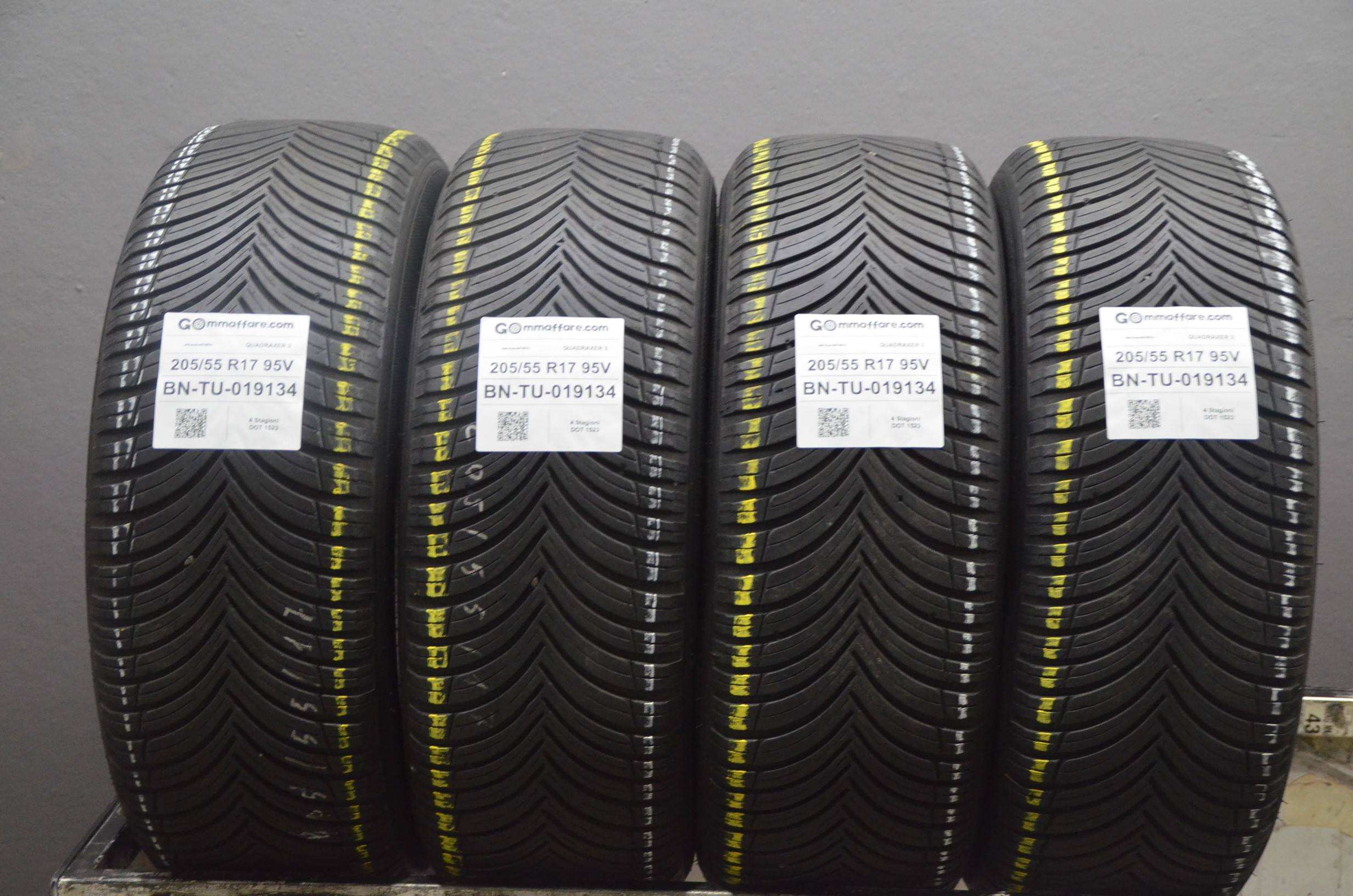 Kleber QUADRAXER 3 205/55 R17