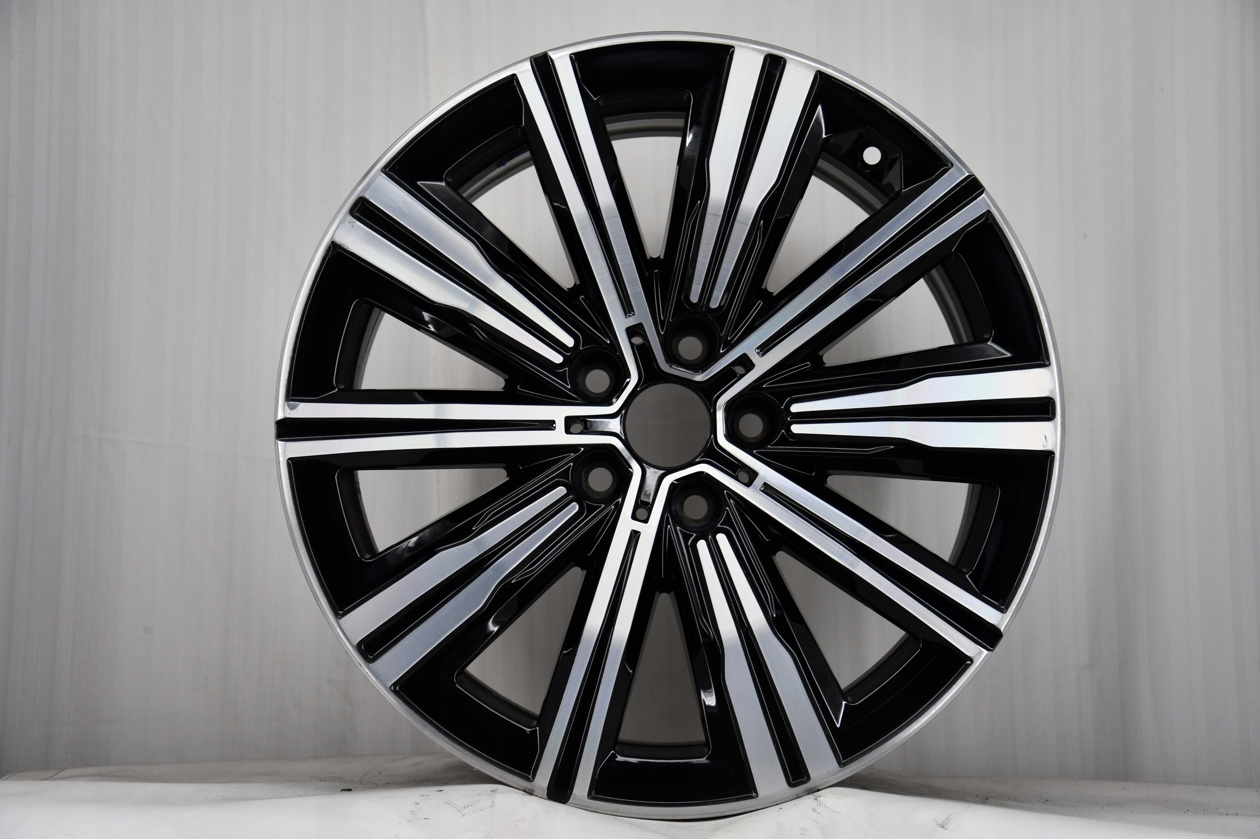 Bmw 18"