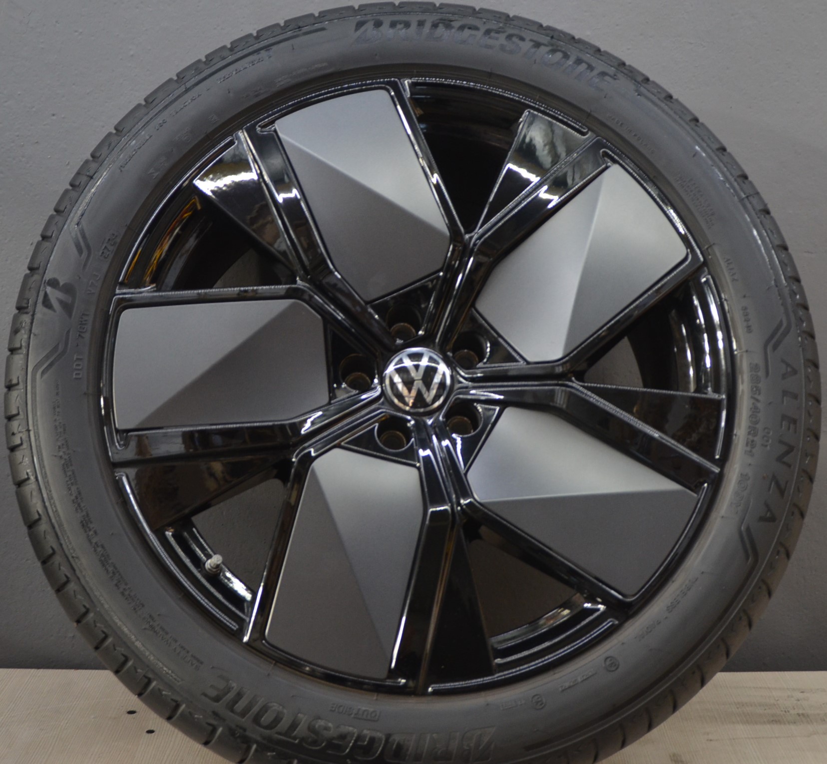 Volkswagen Touareg - 76060123
