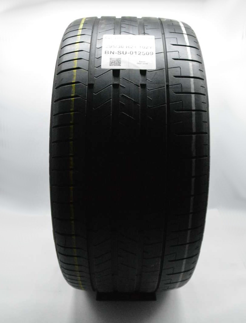 Pirelli P-ZERO PZ4 (MC) 295/30 R21