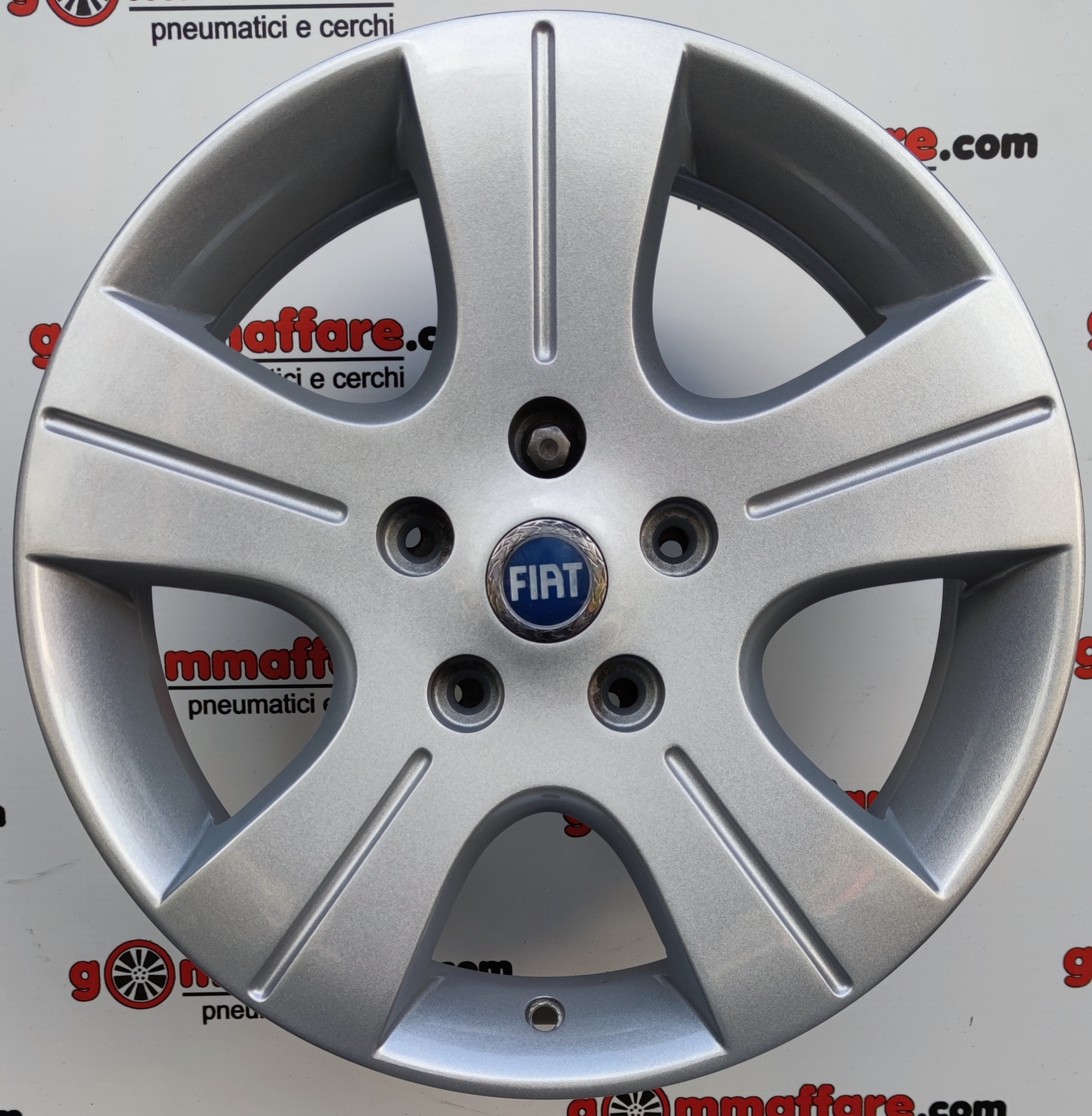 Fiat SEDICI 16"