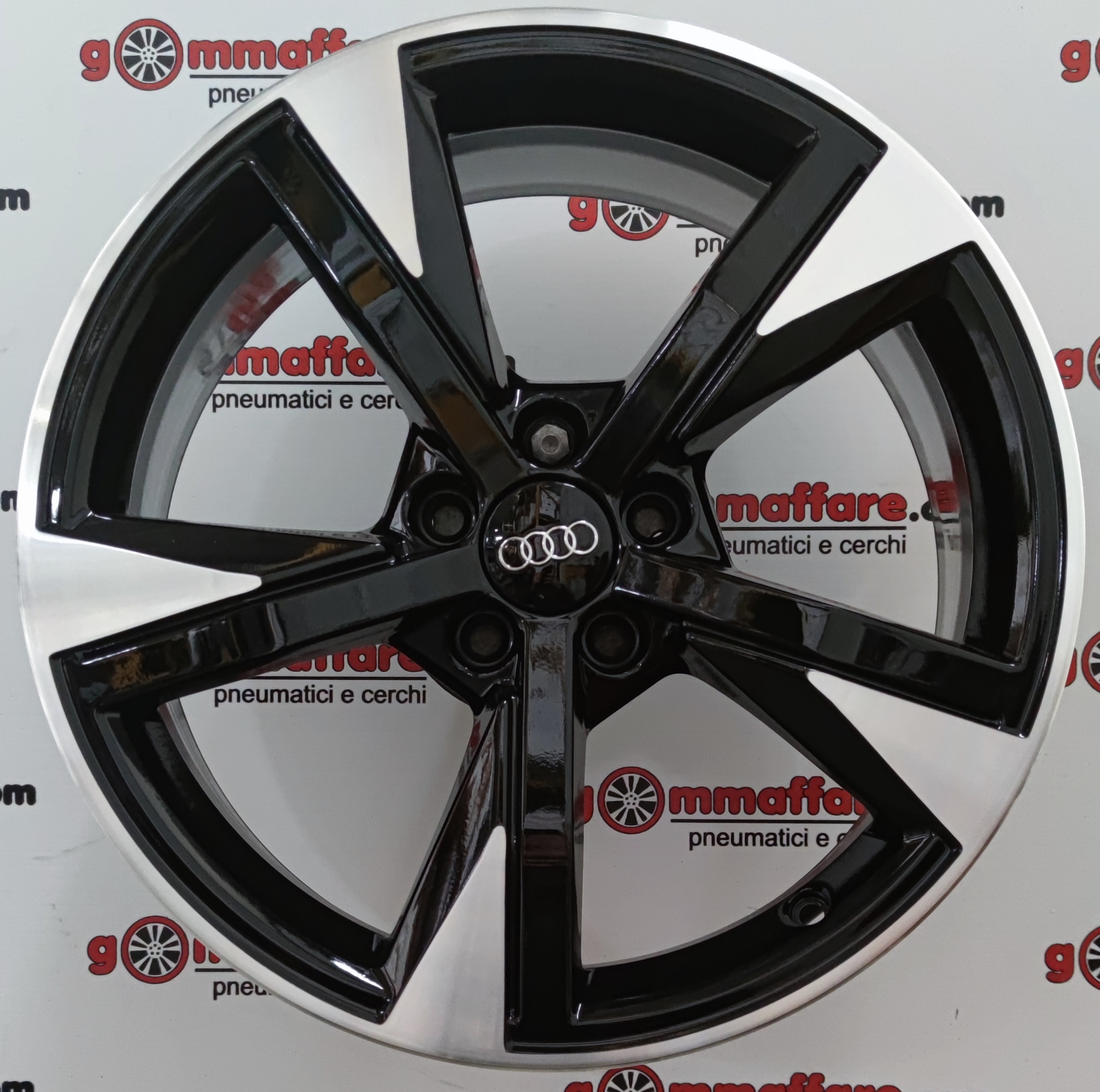 Audi A1 New 2021 17"