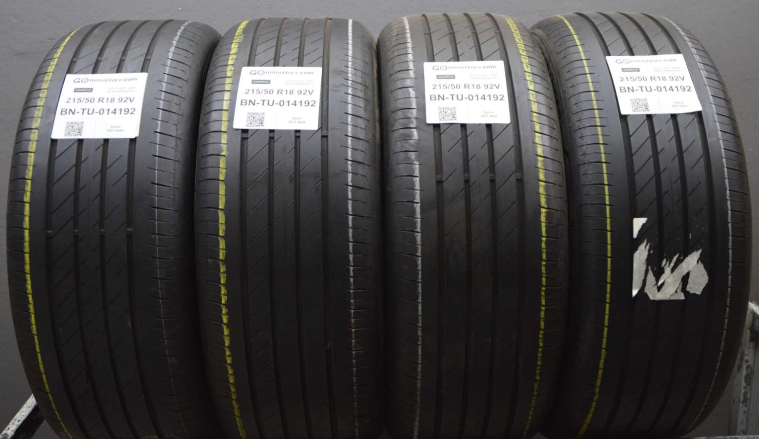 Goodyear EFFICIENT GRIP PERFORMANCE 2 215/50 R18