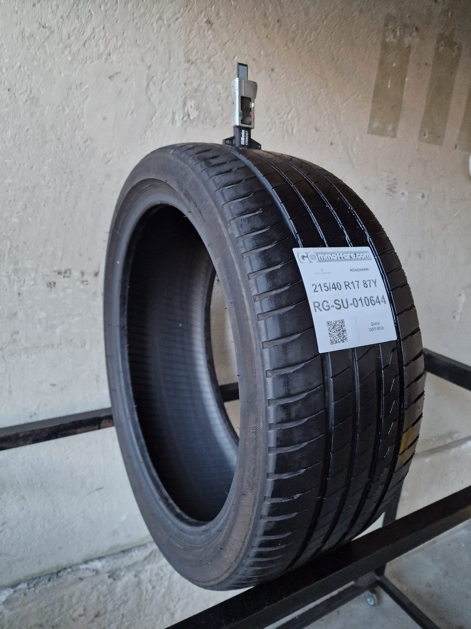 Firestone ROADHAWK 215/40 R17