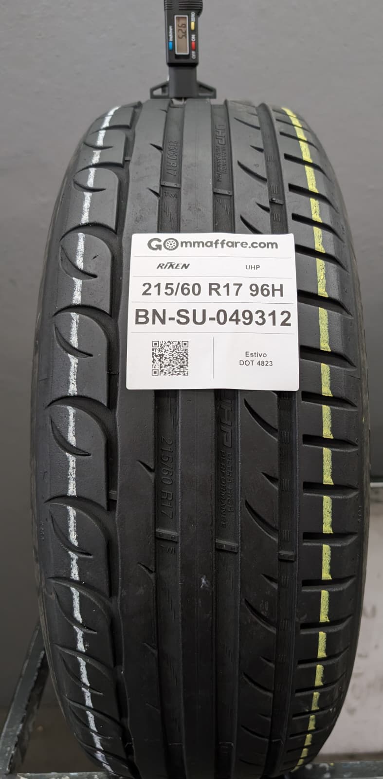 Riken UHP 215/60 R17