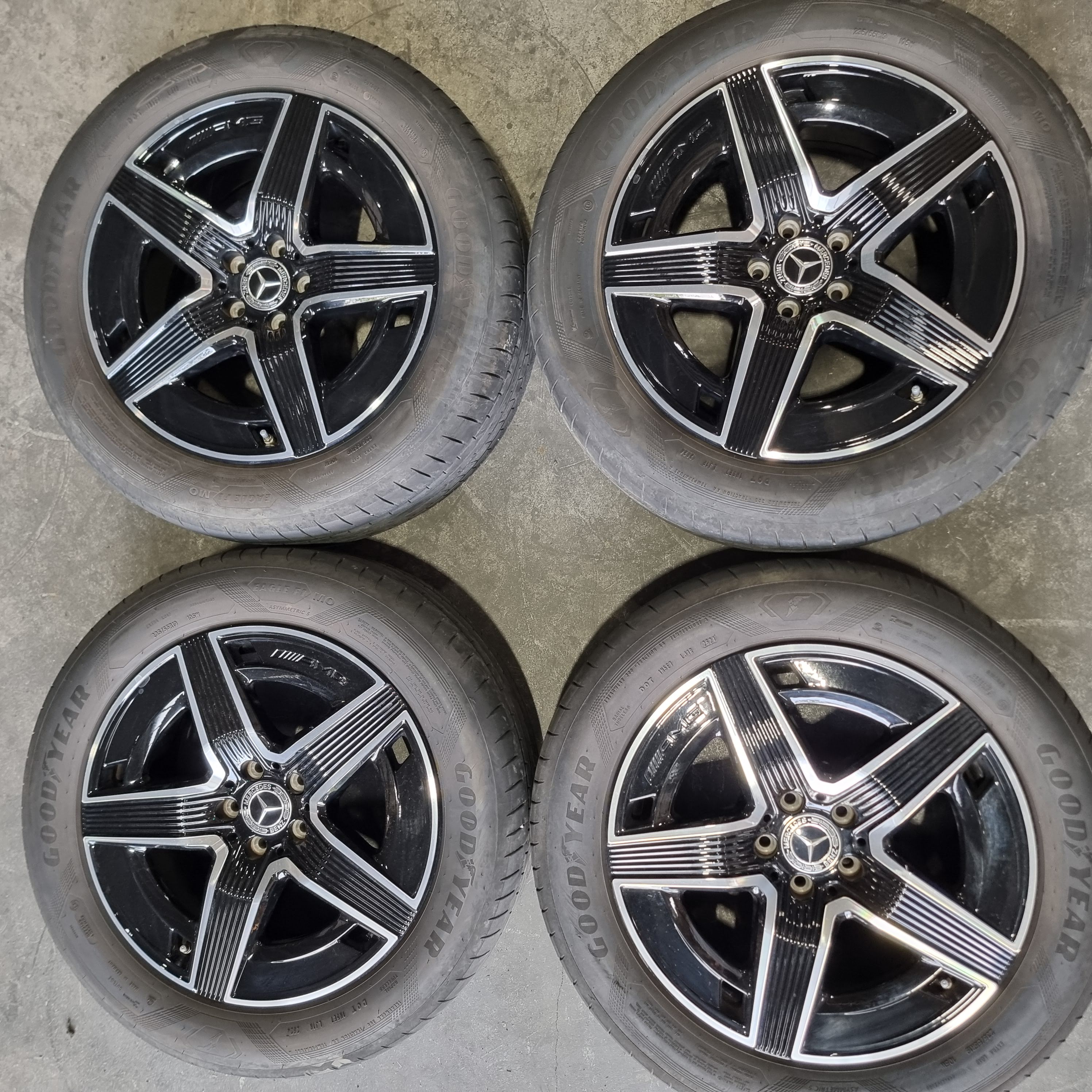 Mercedes Benz GLC coupè AMG A2544010400 (KIT COMPLETO) 19"