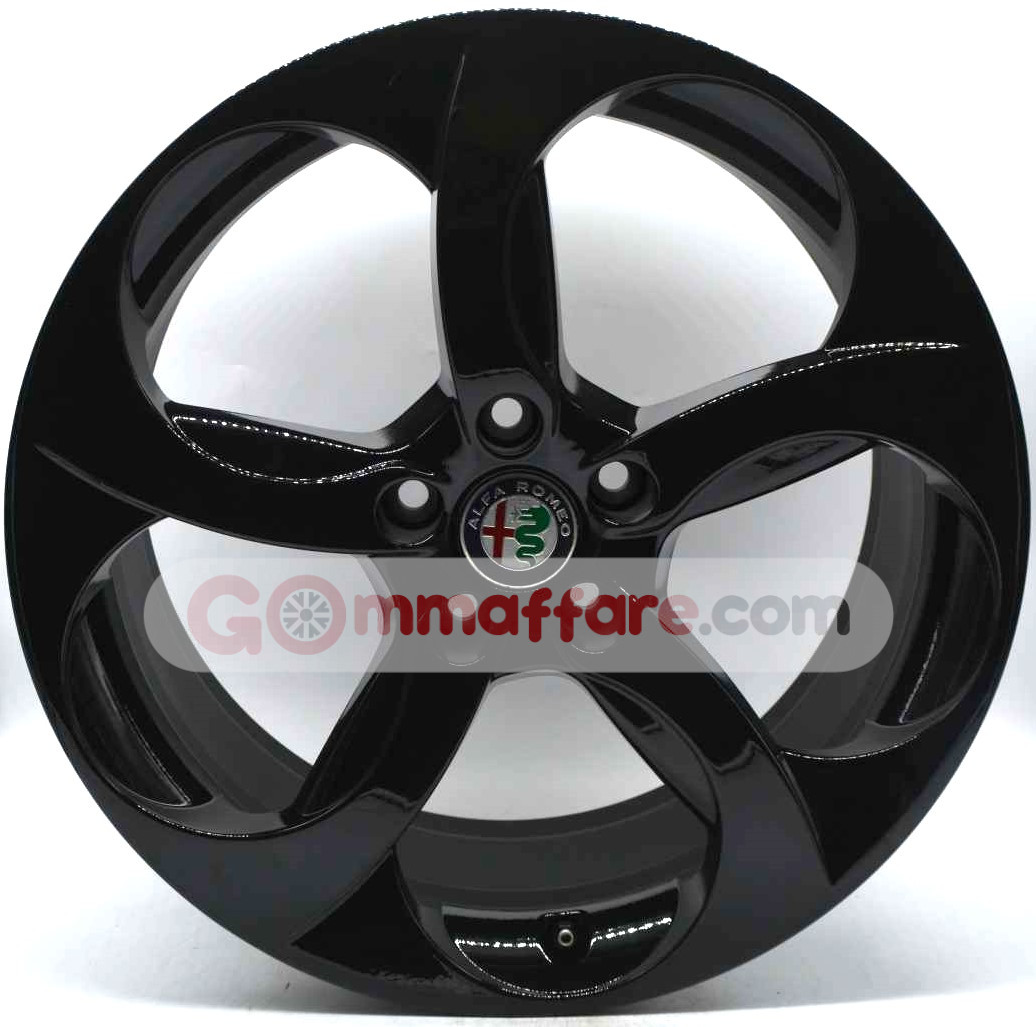 Alfa Romeo GIULIA (doppia misura) 18"