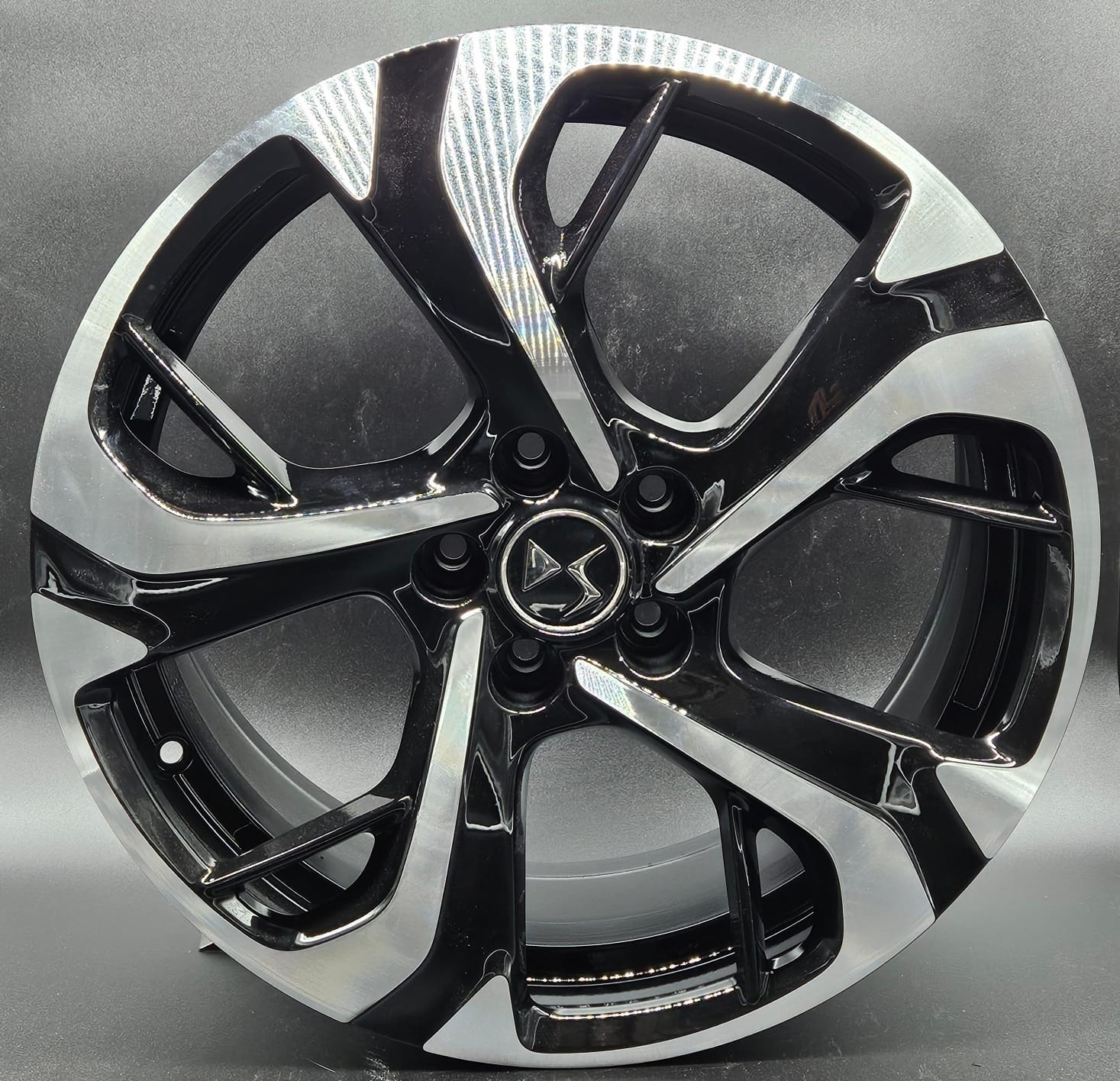 Ds DS7 - DS9 18"