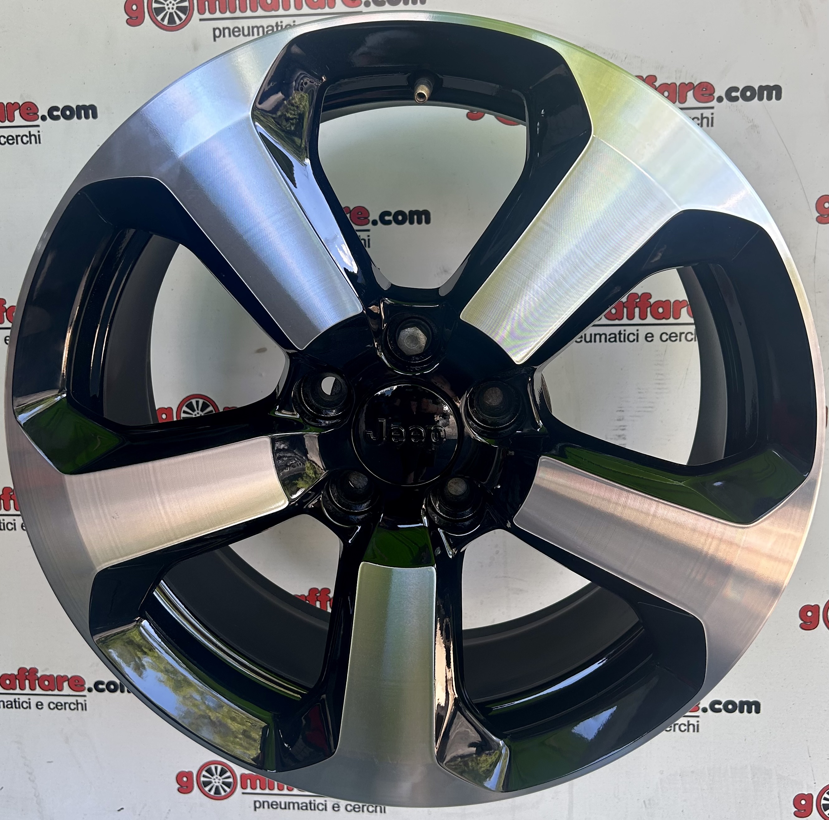 Jeep Mopar Compass - 5VC25TRMAA - 5VN87TRMAA 17"