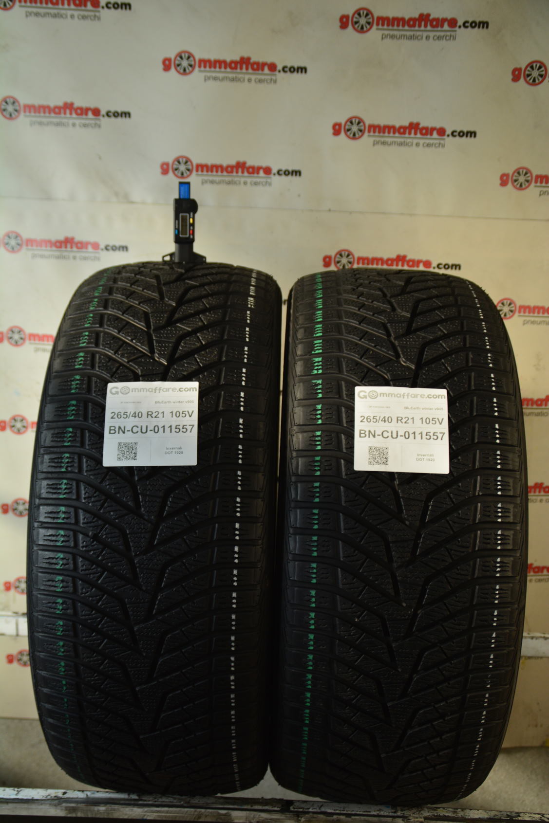 Yokohama BluEarth winter v905 265/40 R21