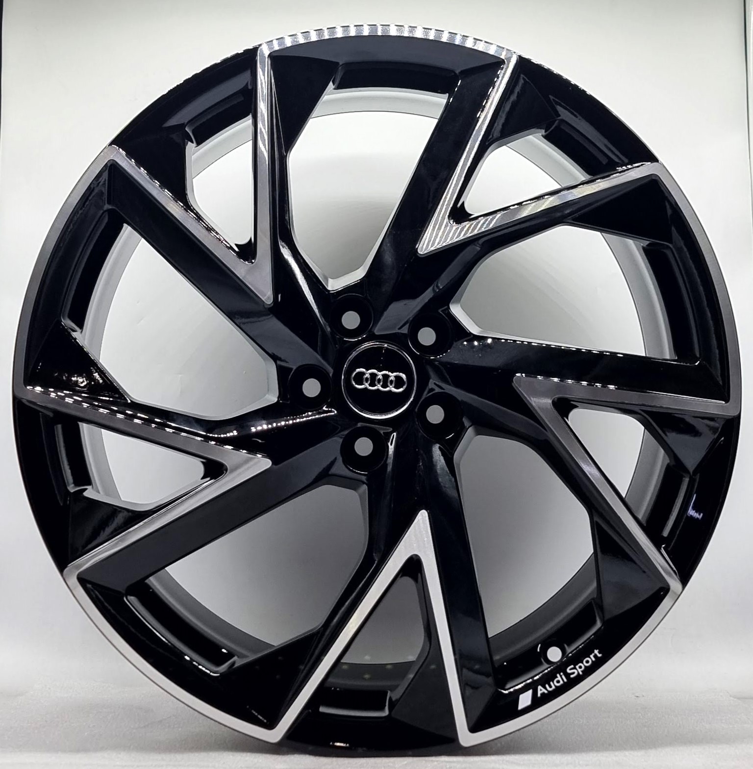 Audi Q3 RSQ3 F3 83A601025AD 21"