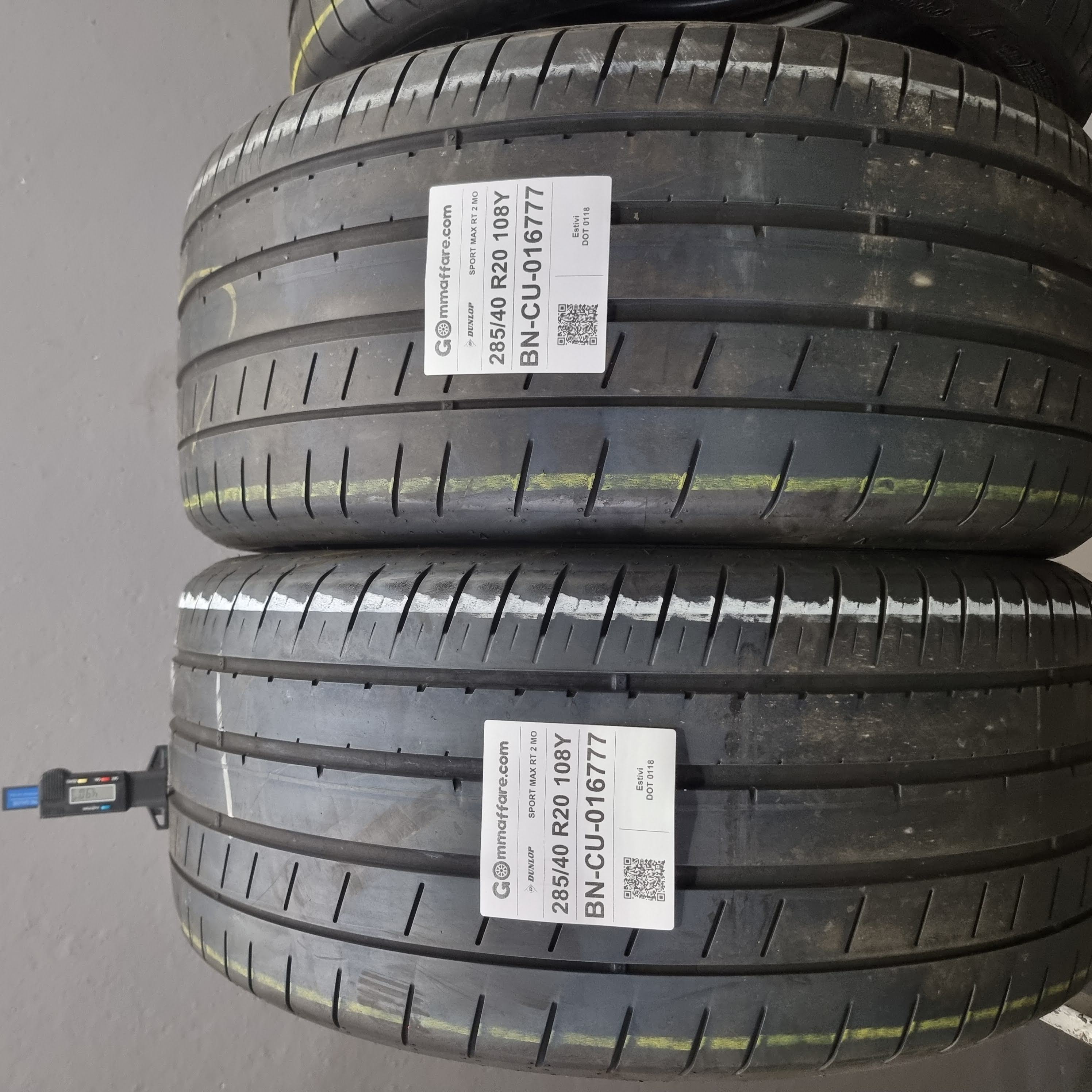 Dunlop SPORT MAX RT 2 MO 285/40 R20