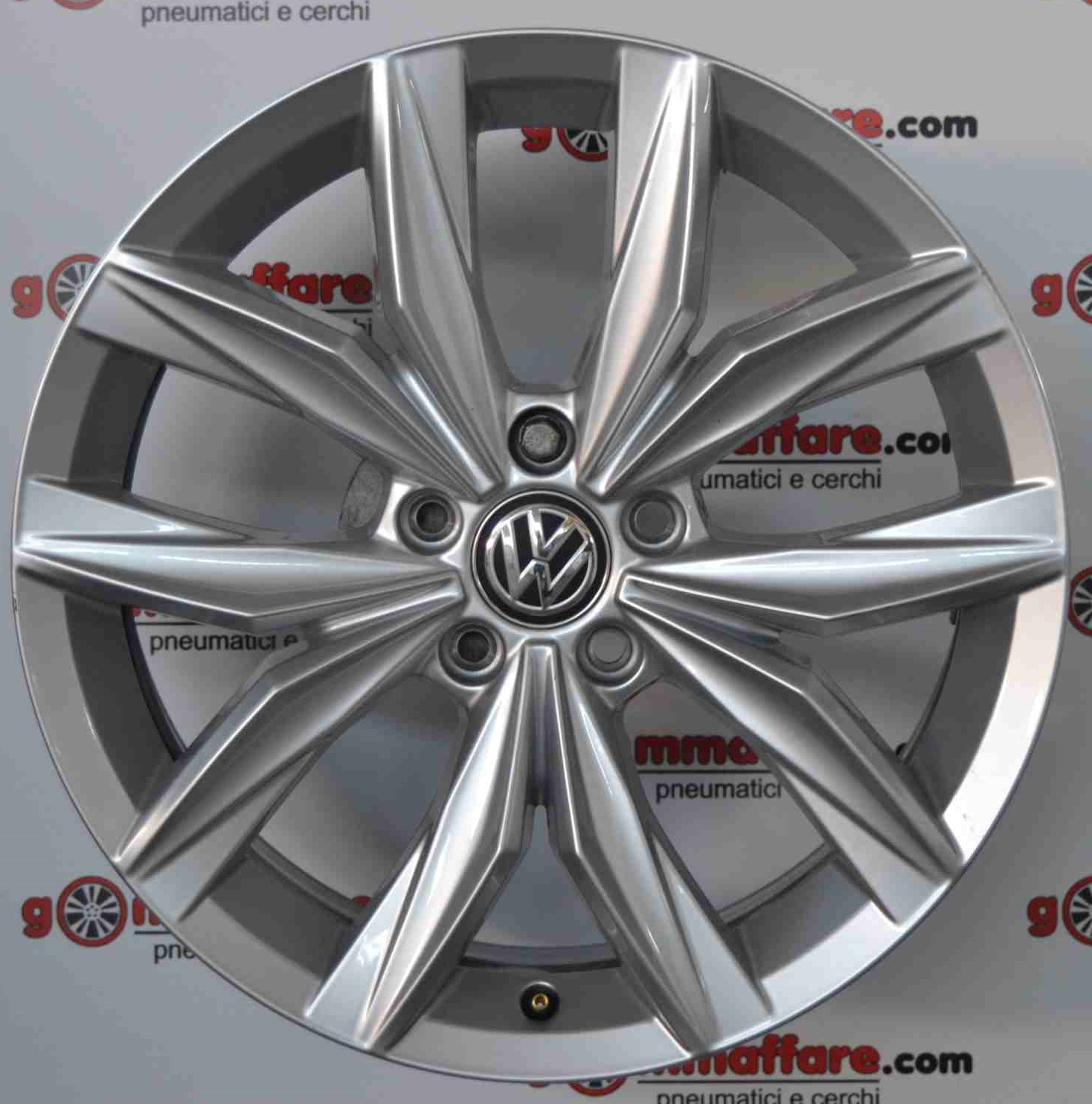 Volkswagen TIGUAN T-ROC GOLF - 5NA601025B 18"