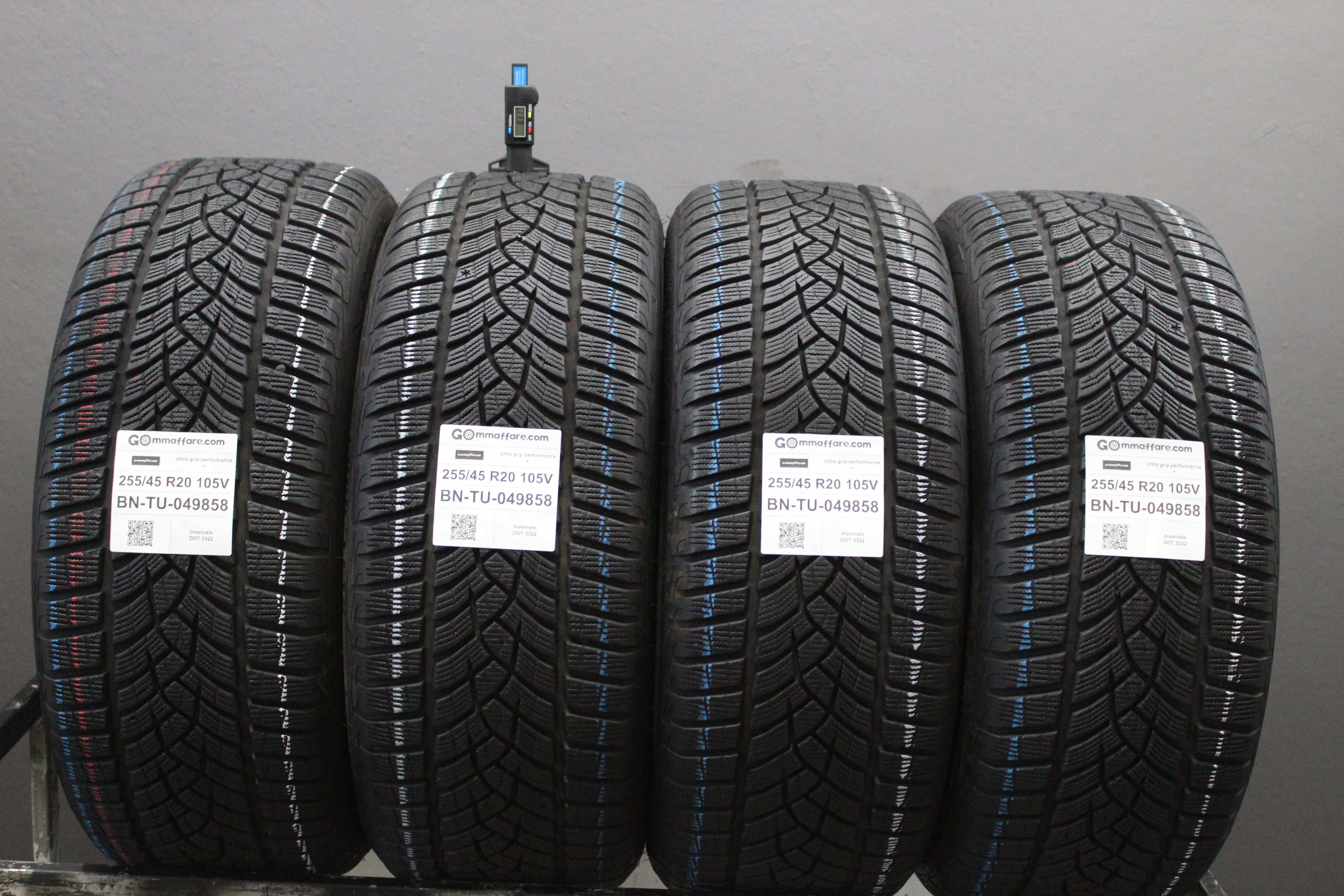 Goodyear Ultra grip performance + 255/45 R20