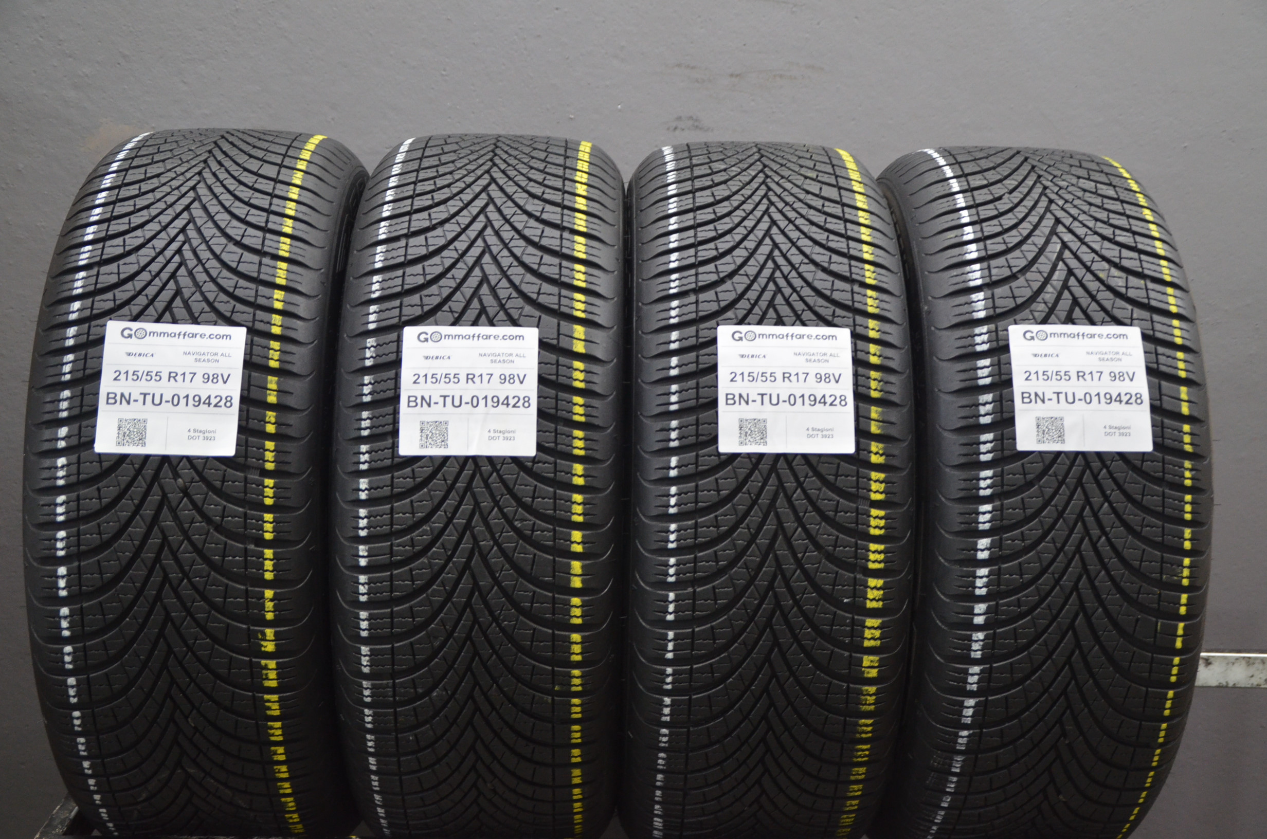 Debica NAVIGATOR ALL SEASON 215/55 R17