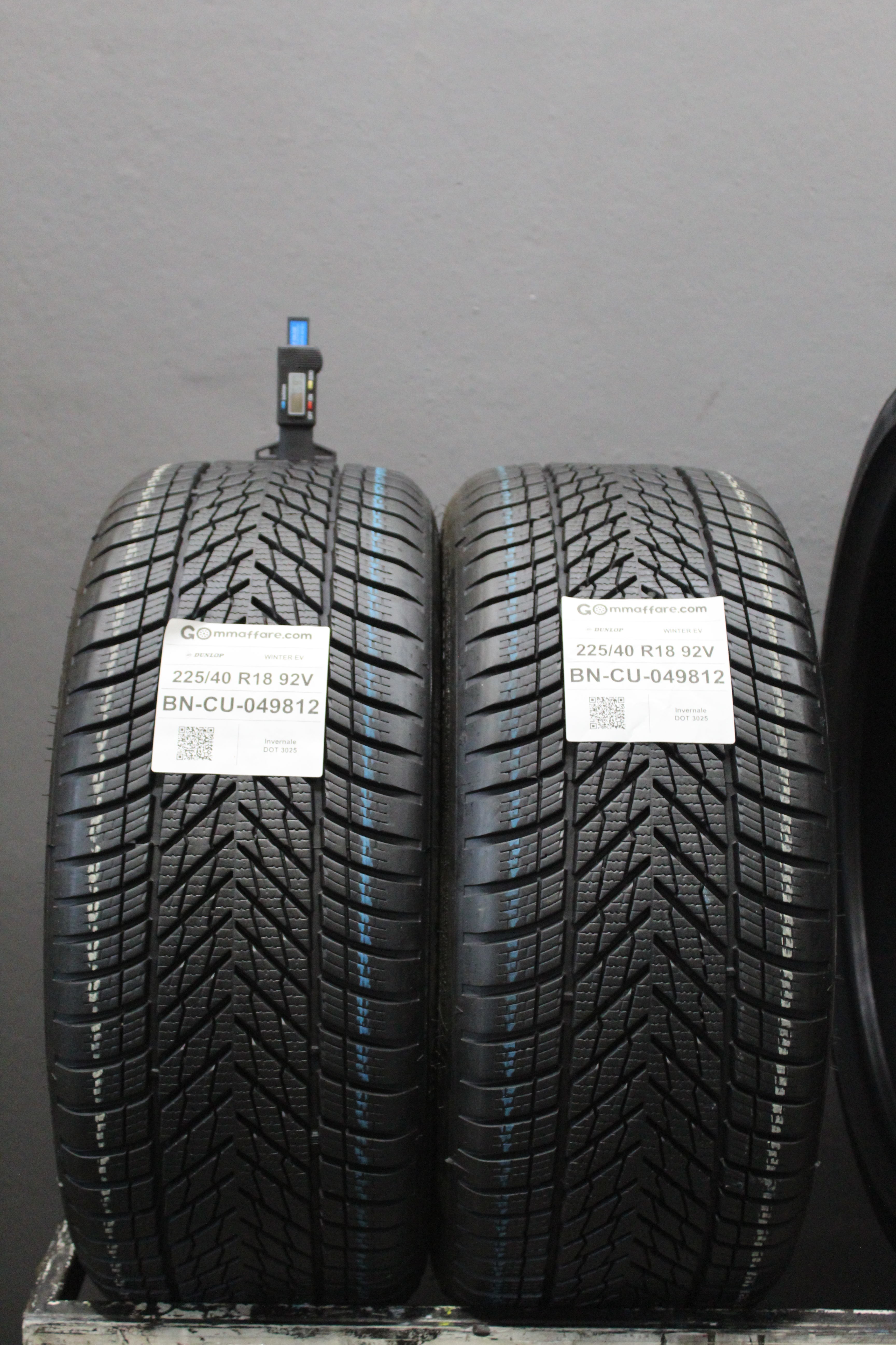 Dunlop WINTER EV 225/40 R18