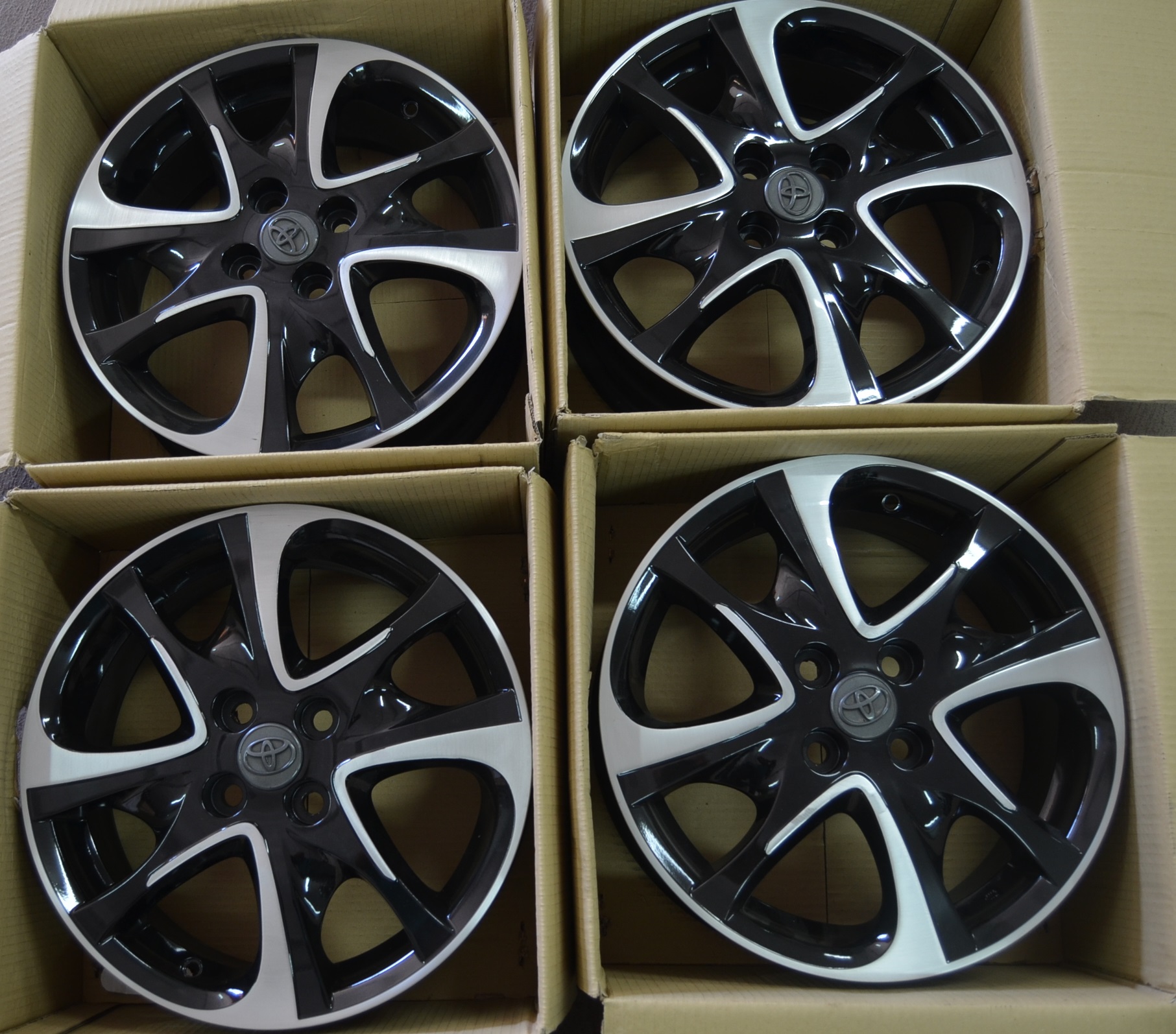 Toyota Yaris 16"