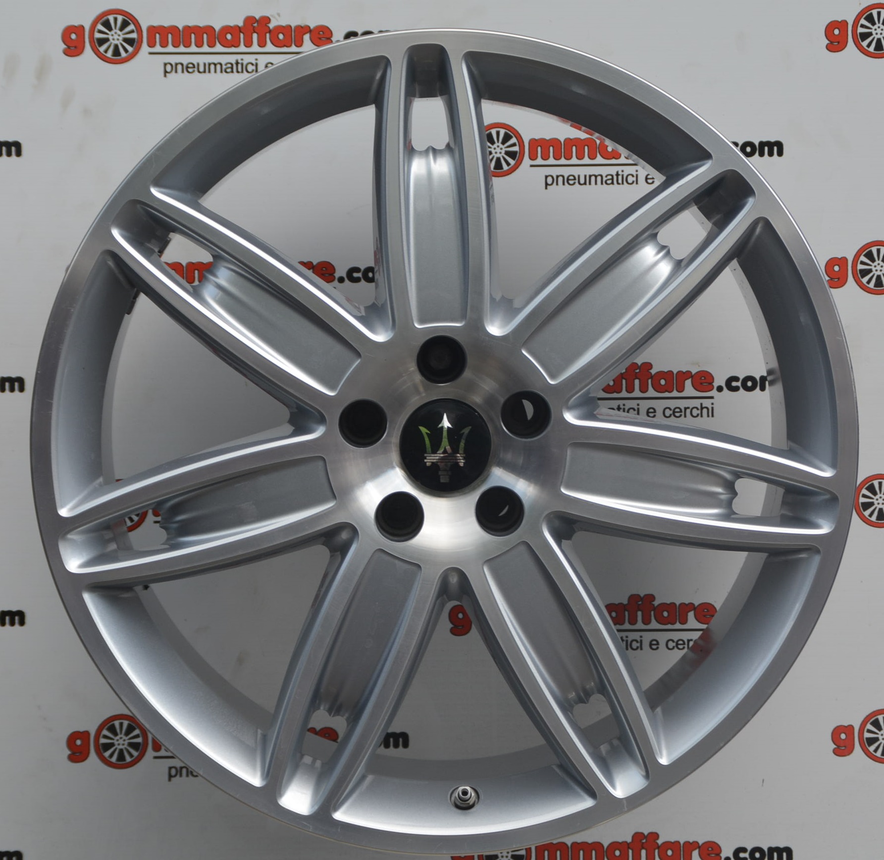 Maserati Quattroporte - 670010622 - 670010623 20"