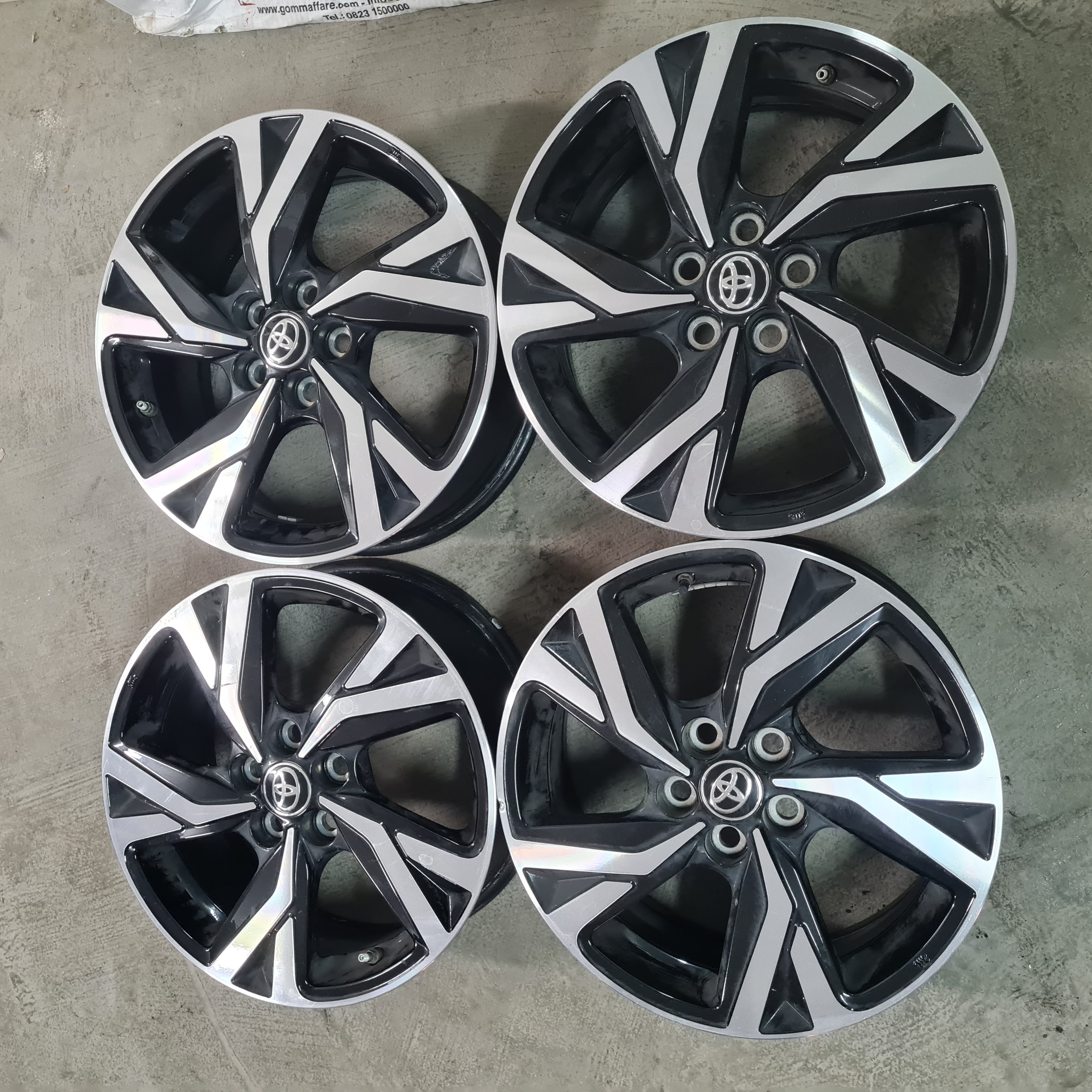 Toyota YARIS CMS6141-1