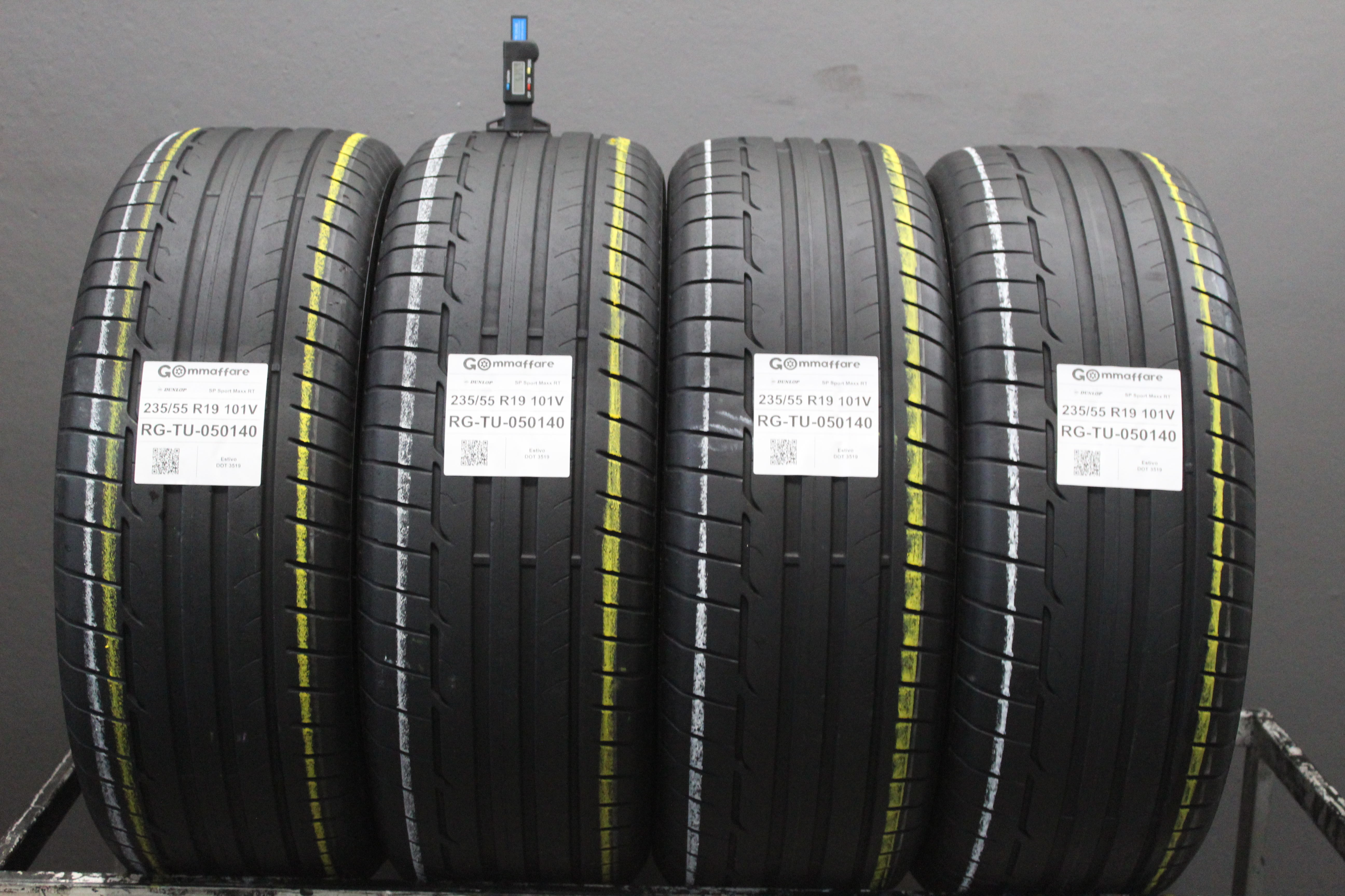 Dunlop SP Sport Maxx RT 235/55 R19