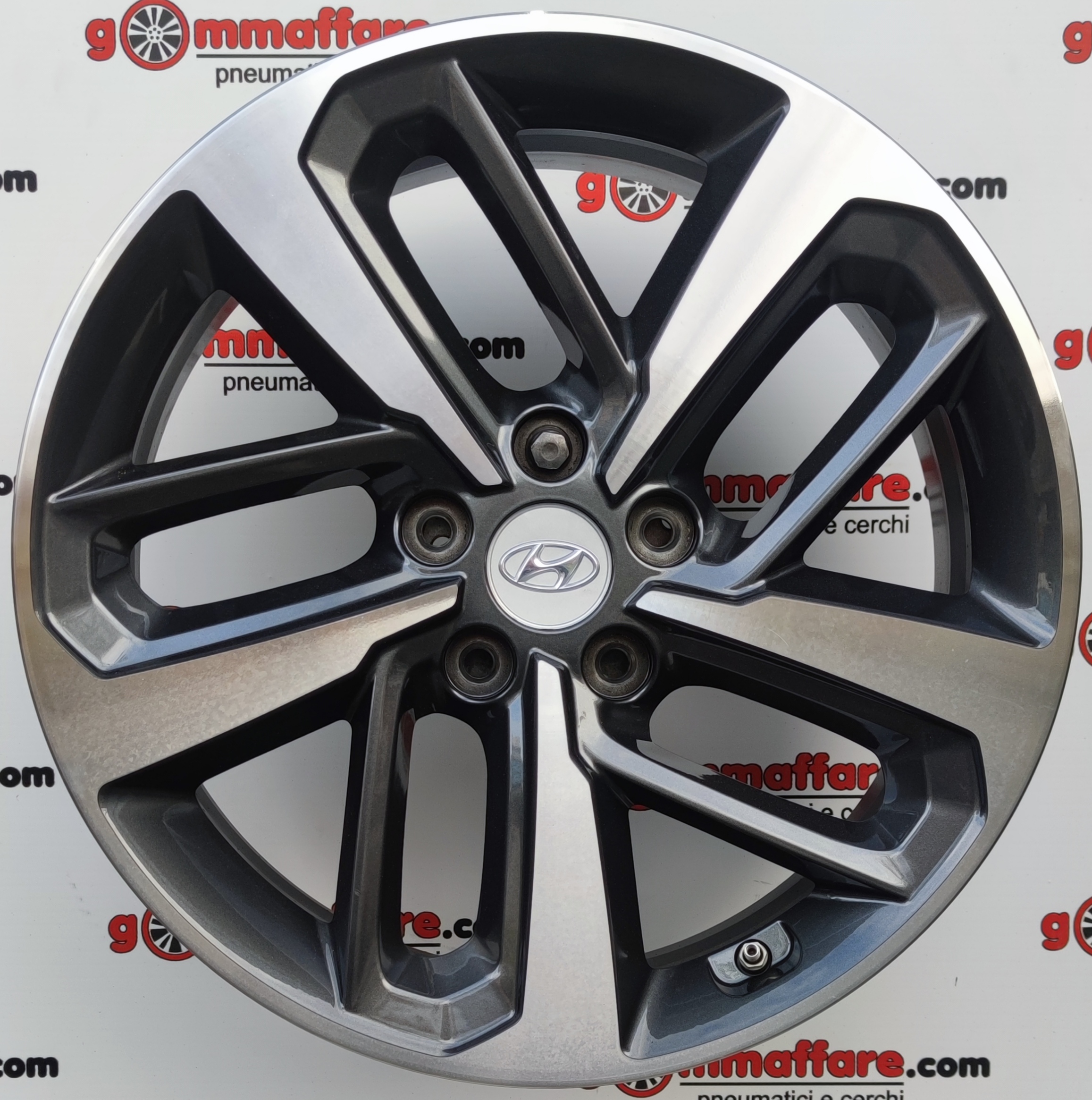 Hyundai KONA - 52910-J9300