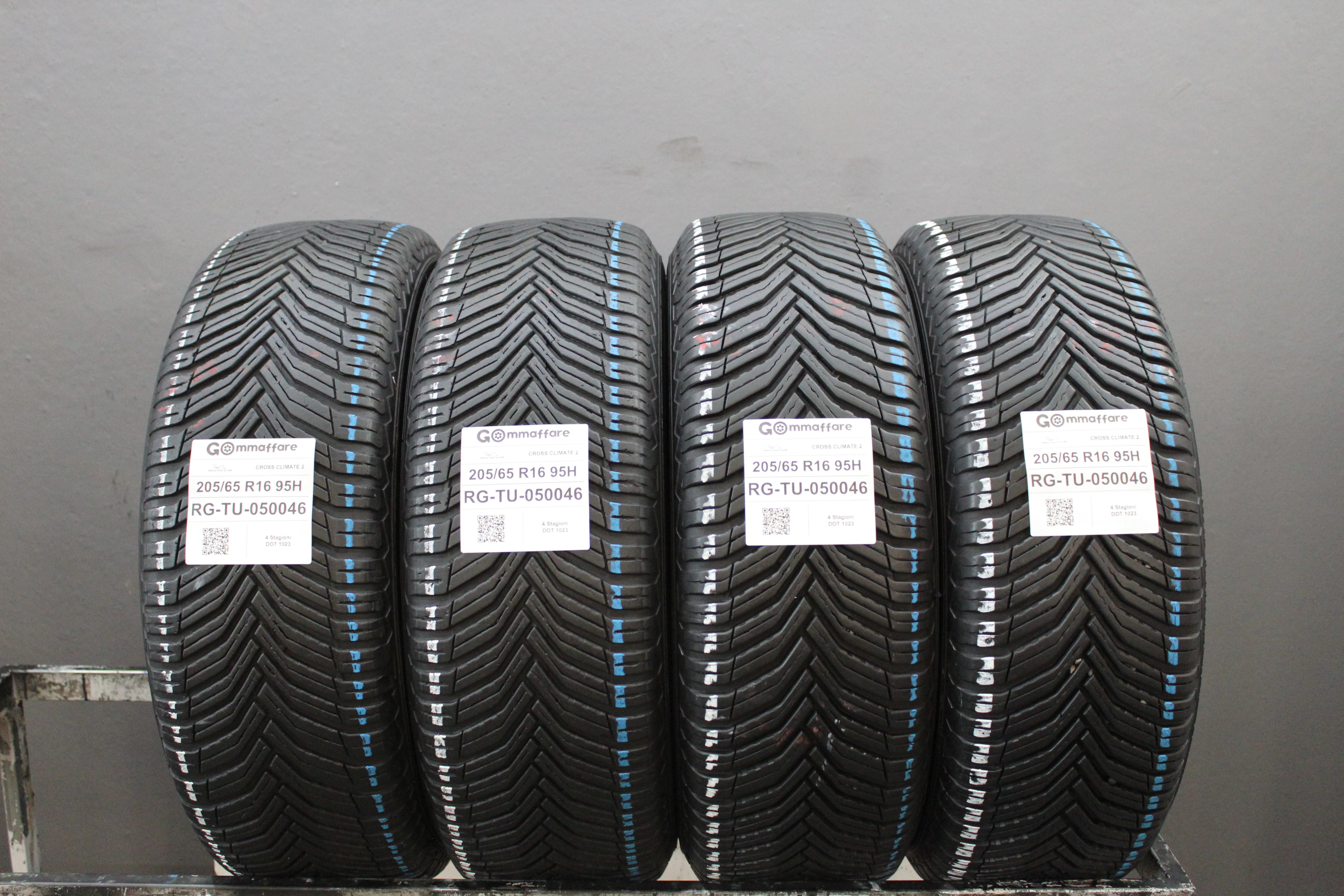 Michelin CROSS CLIMATE 2 205/65 R16