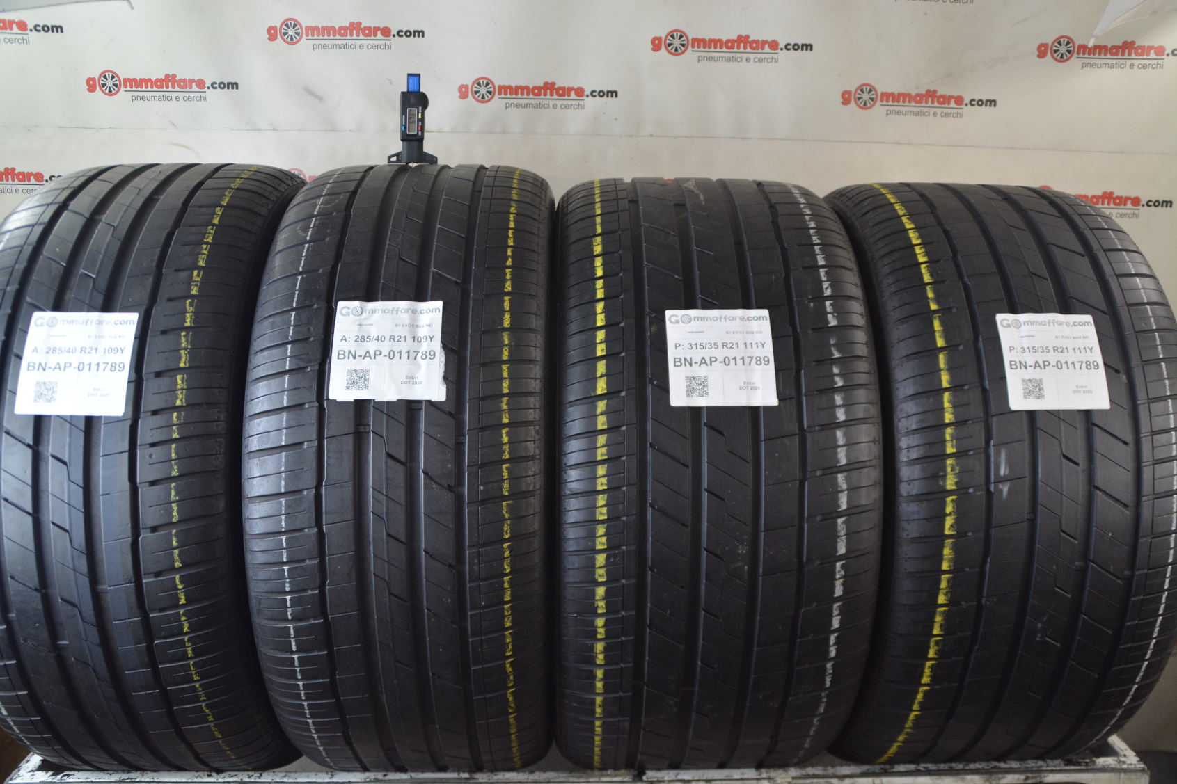 Hankook S1 EVO3 SUV NO 285/40 R21