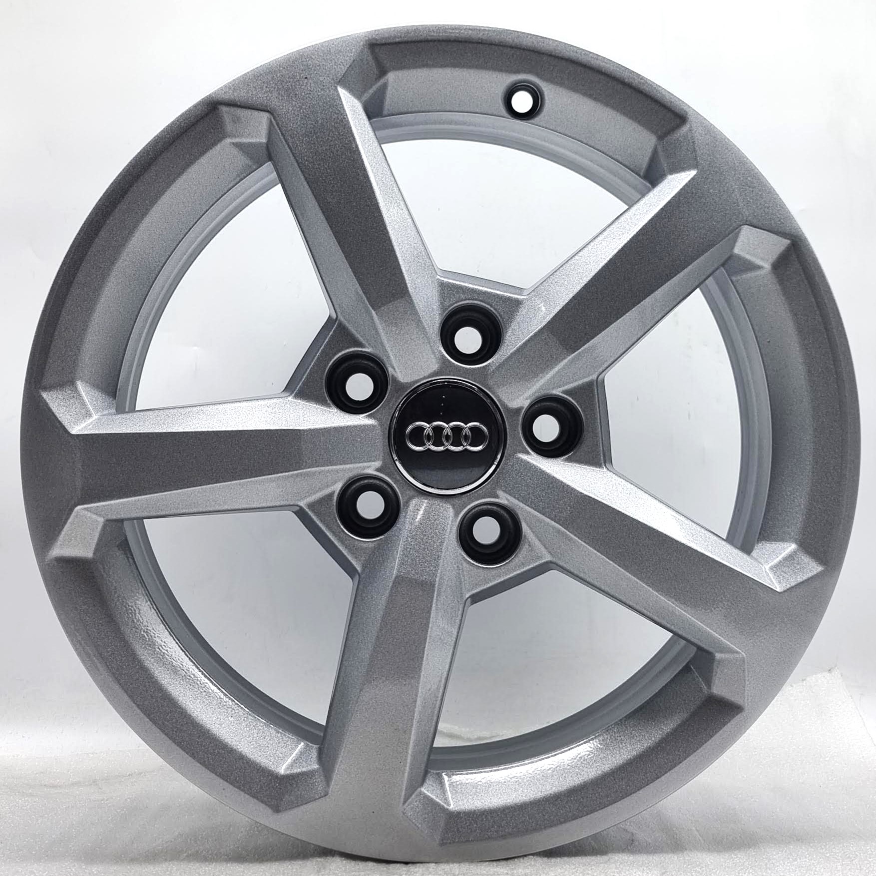 Audi VOLKSWAGEN A3 Q2 Q3 GOLF T-ROC - 81A601025 16"