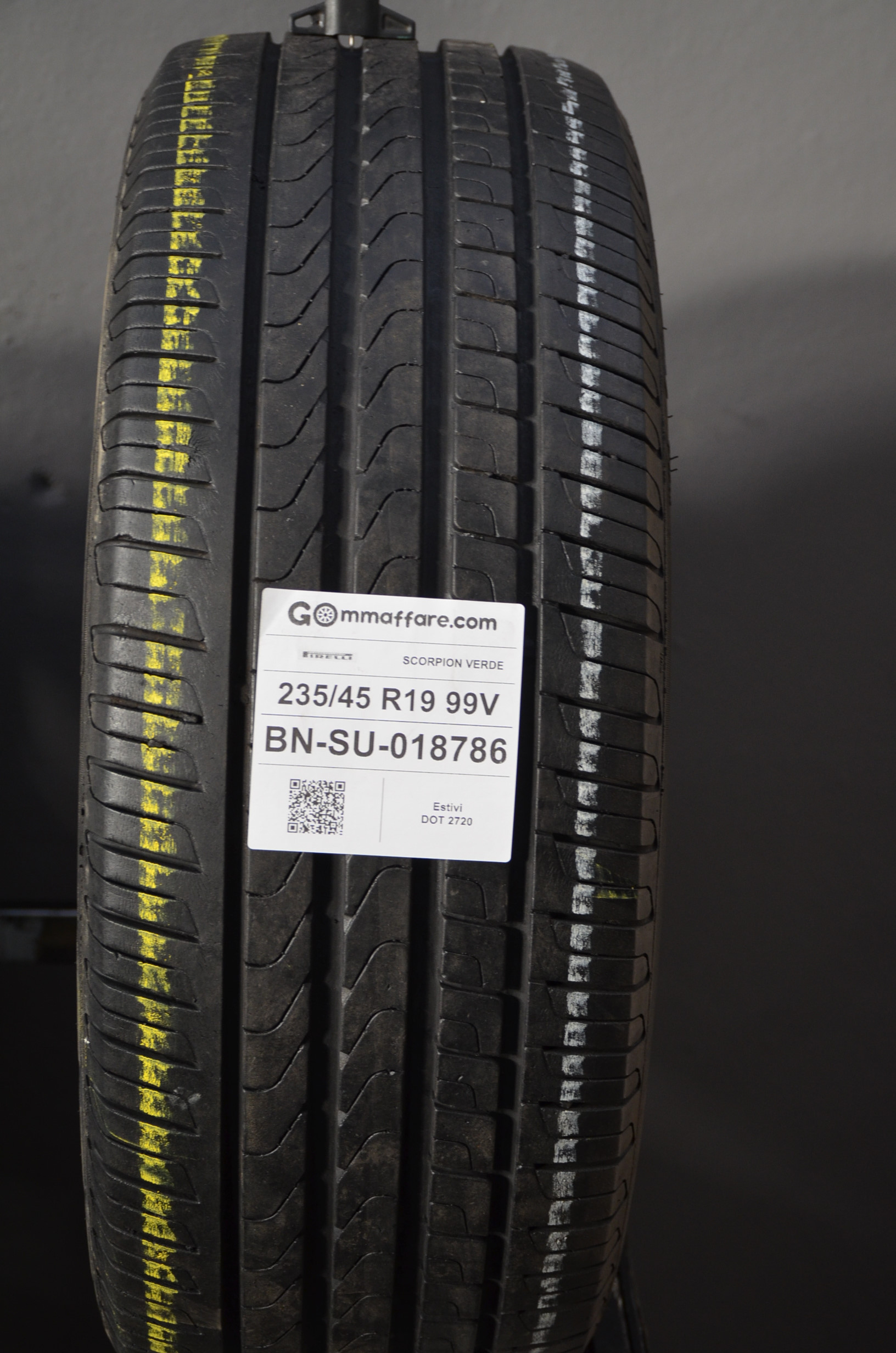 Pirelli SCORPION VERDE 235/45 R19
