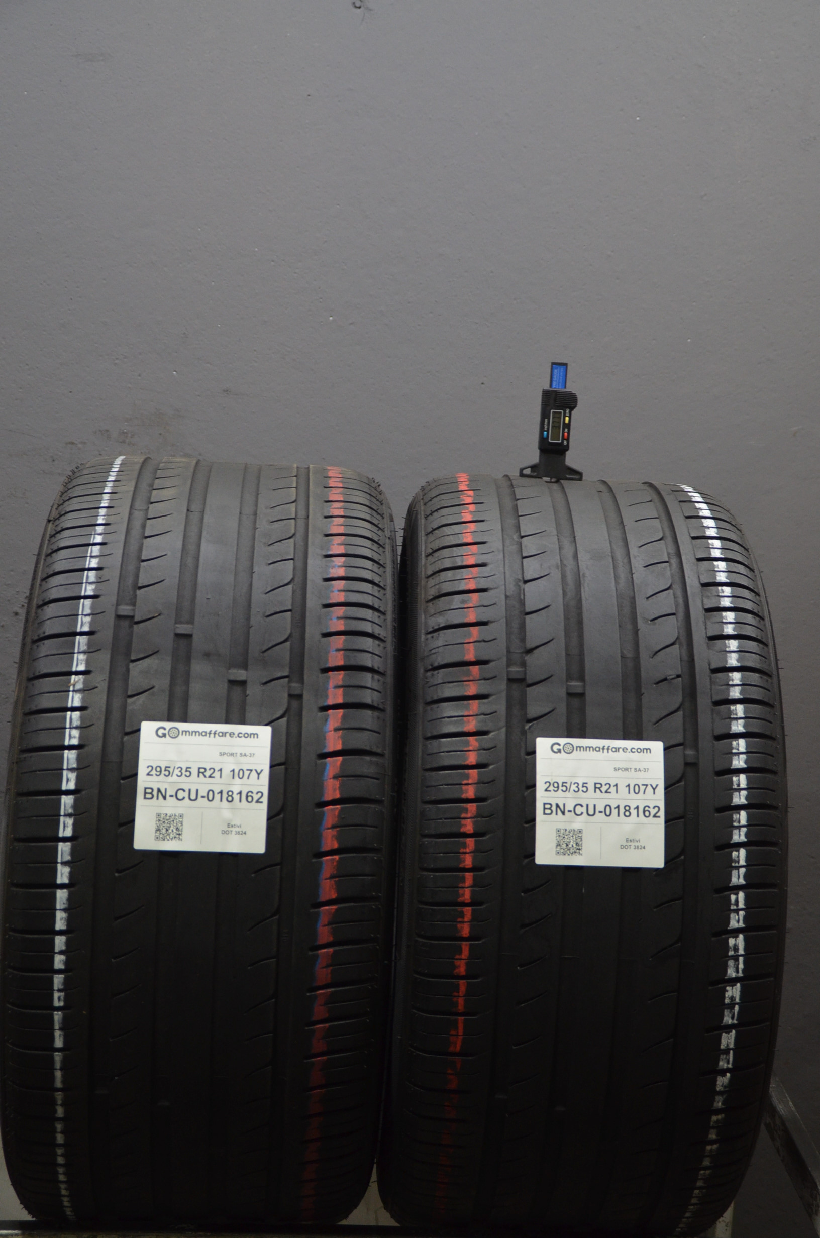 Westlake SPORT SA-37 295/35 R21