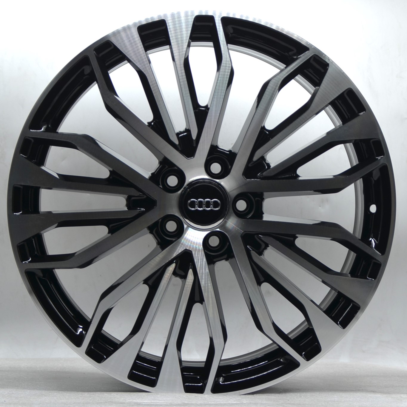 Audi A6 Q5 TT Q3 A4 - 4G0601025BE 20"
